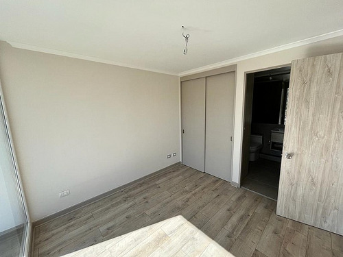 Se Vende Como Nuevo 2d2b Con Estacionamiento Y Bodega 2600uf