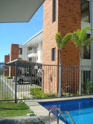 Apartamento En Condominio