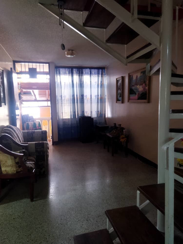 Imagen 4 de 10 de Km// Cómoda Casa En Urb. Altos De Paramillo Manzana 2