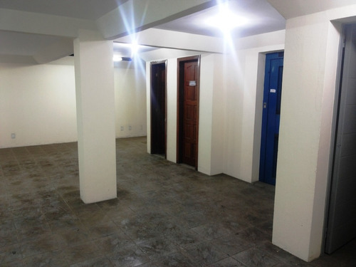 Comercial Para Aluguel, 0 Dormitórios, Centro - Macaé - 755