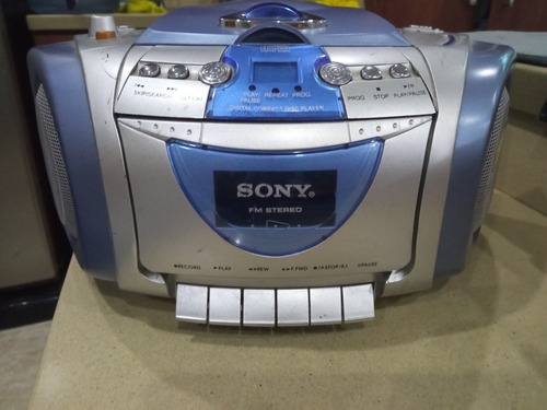 Radio Reproductor Marca Sony.