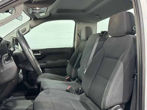 Chevrolet Silverado 4.3 V6 1500 WT Cabina Regular 4x2 At