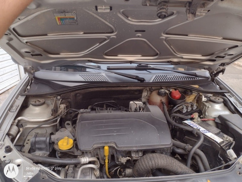 Imagem 6 de 9 de Renault Clio 2010 1.0 16v Campus Hi-flex 3p