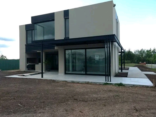 Herreria Pérgolas Rejas Escaleras Portones Muebles