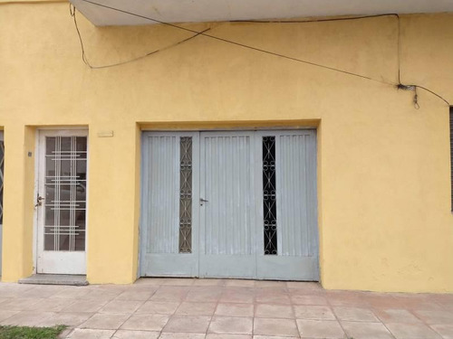 Imagen 10 de 30 de Excelente Propiedad Con 3 Departamentos, 2 Cocheras Y Un Local