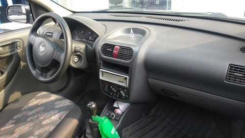 Imagem 5 de 7 de Chevrolet Corsa 2005 1.8 Maxx Flex Power 5p