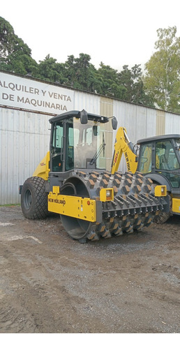 New Holland Compactador Liso Y Cabra Movimiento De Suelos
