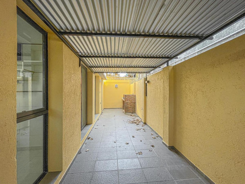 Imagen 11 de 15 de Casa Al Frente 2 Dormitorios Con Patio Y Cochera