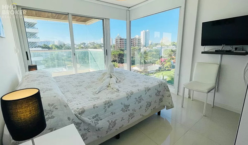 Apartamento En Venta Icon Brava Tower.