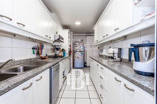 Departamento En Arriendo De 3 Dorm. En Las Condes