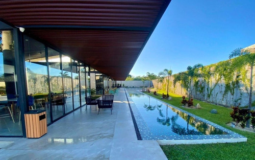 Casa De Dos Pisos Con Alberca Privada, En Residencial Privad