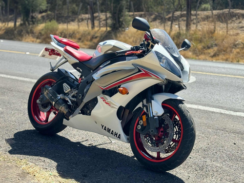 Yamaha R6