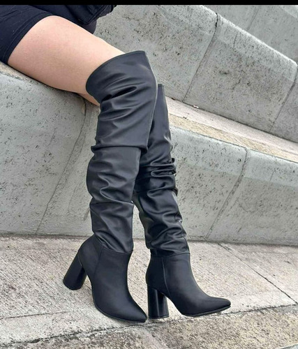 Botas Extralargas Corrugadas En Punta Para Mujer 