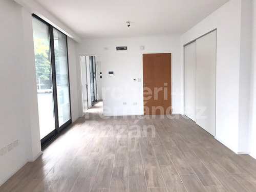 Departamento En  Venta En Olivos, A Estrenar Con Cochera Fija