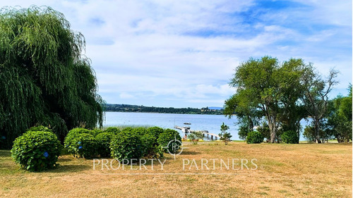 Linda Casa Orilla De Lago Con Playa Exclusiva Y Vi...