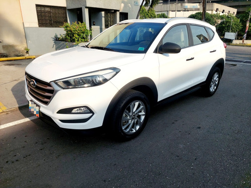 Hyundai  Tucson Gl 2.0