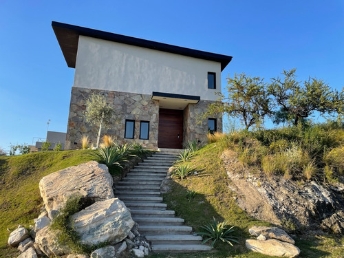 Exclusiva Casa En Venta En Alta Gracia Country Golf , Alta Gracia, Córdoba