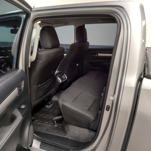 Toyota Hilux 2.8 Cd Srv 177cv 4x2 Mt