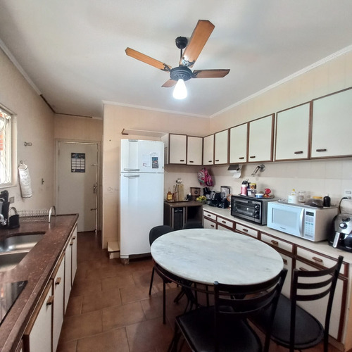 Excelente Casa, Com Grande Área De Lazer