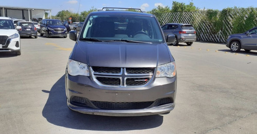 Imagen 8 de 15 de Dodge Grand Caravan 2018 3.6 Sxt At