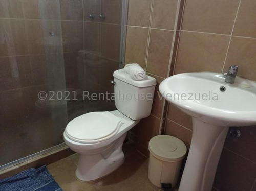 Imagen 6 de 14 de Eloisa Mejia Rentahouse Vende Townhouse En Manantial Naguanagua 22-1267