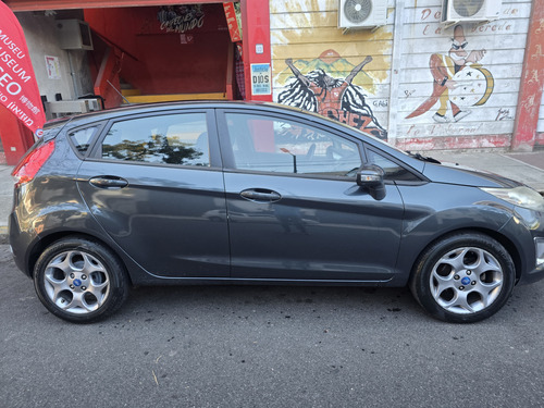 Ford Fiesta Kinetic Design Titanium 1.6