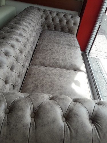 Imagen 3 de 4 de Chesterfield Sofa Chesterfiel 3 Cuerpos 2,20x0,90