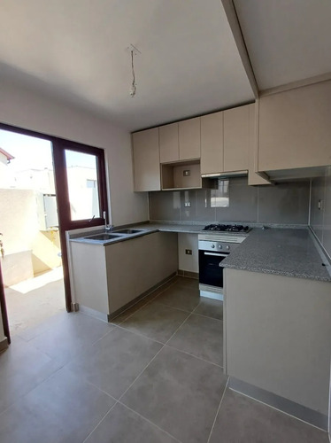 Amplia Casa Nueva En Condominio, 3 Dormitorios 3 Baños