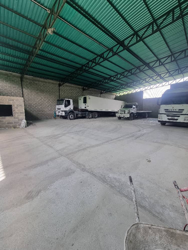 Galpón En Venta En Los Teques