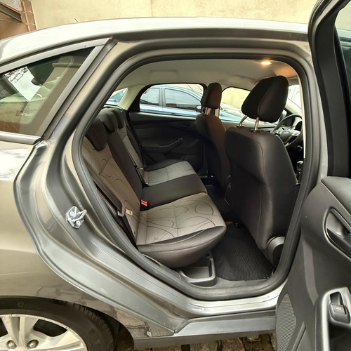 Ford Focus III 1.6 Sedan S