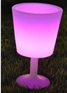 Imagen 8 de 9 de Alquiler Para Fiestas- Living Led- Hierro Y Madera- Puff Led