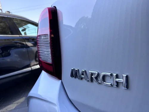 Nissan March 1.6 Sense At