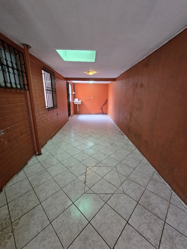 Venta De Casa En Pudahuel, 2dormitorios, 1baño