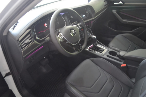 Volkswagen Vento Highline 2021 0km // Pestelli