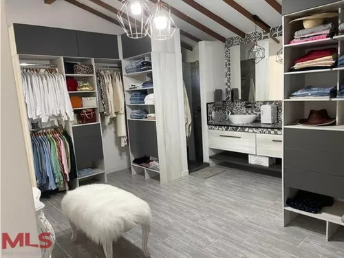 Encantadora Casa A 10 Min De Guatape(mls#239128)