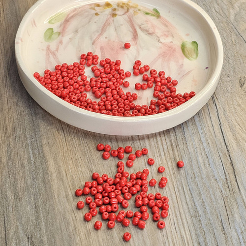 Mostacillon 500 Gramos Rojo Bijou Diámetro 4 Mm Largo 4 Mm