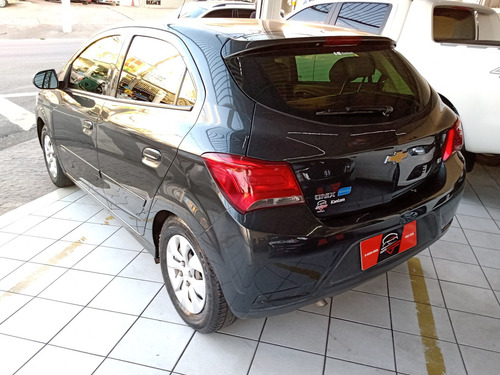 Imagem 4 de 7 de Chevrolet Onix 2018 1.0 Lt 5p