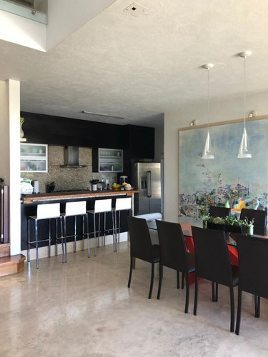 Preciosa Residencia En Real De Juriquilla, Jardín Y Alberca Privada, 3 Recámaras