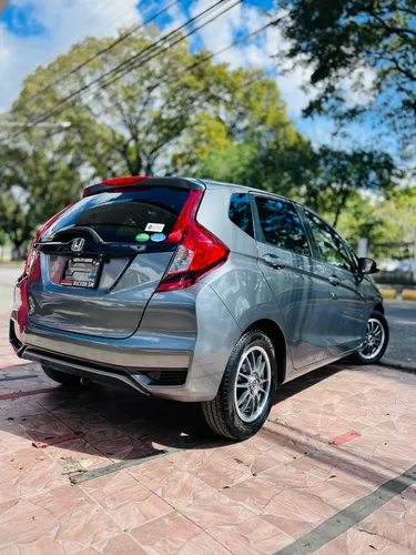 Honda Fit Plateada 2020
