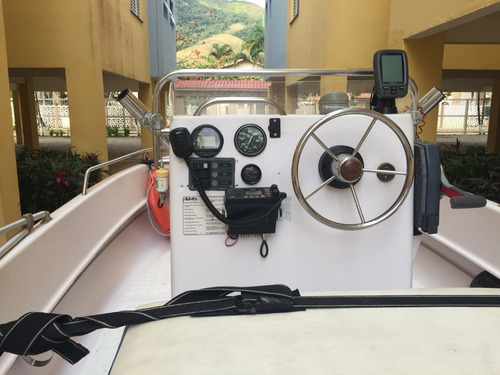 Imagem 8 de 15 de Lancha - 16 Pés - Real Powerboats - Motor Yamaha 60hp