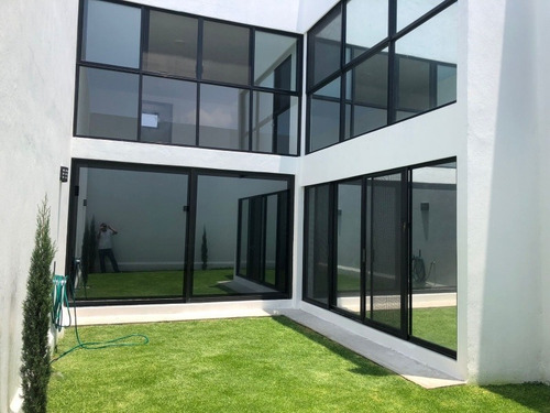Imagen 10 de 14 de Venta,casa Grande De 6 Recamaras Y 4.5 Baños Con Jardín 40m2