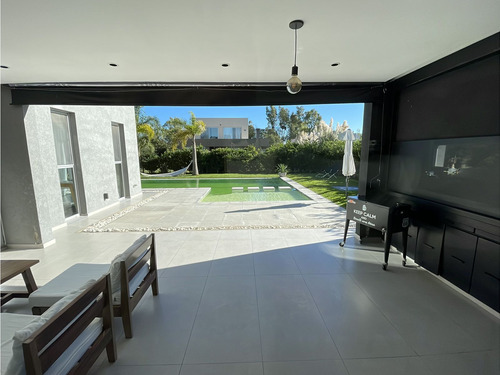 Casa En Venta Los Naranjos Canning