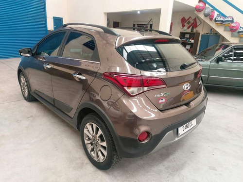 Imagem 4 de 15 de Hyundai Hb20x 1.6 Premium Automático 2017