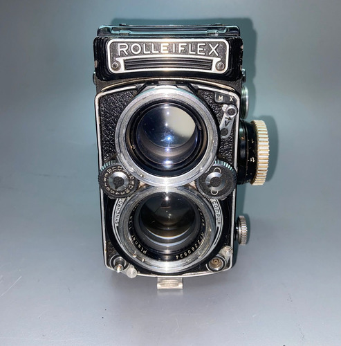 Rolleiflex 2.8 C (type K7c) Lente Zeiss Planar 80mm F/2.8 Preto (Usado)