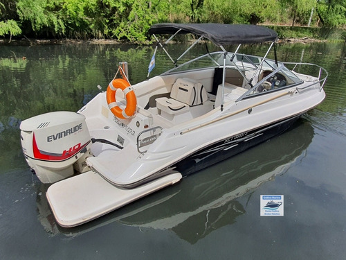 Imagen 5 de 25 de Lancha Naval Center 210 Cuddy Evinrude 135 Hp V6 Ecológico