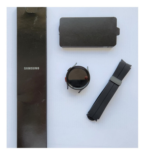 Imagen 4 de 7 de Samsung Galaxy Watch5 Pro (Bluetooth) 1.4" caja 45mm de titanio black titanium, malla black titanium y bisel black titanium SM-R920