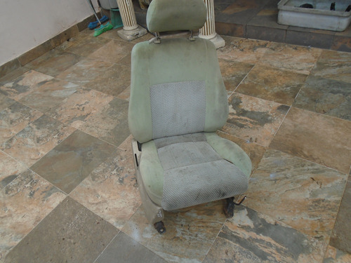 Vendo Asiento Delantero Derecho De Ssang Yong Musso, 1997