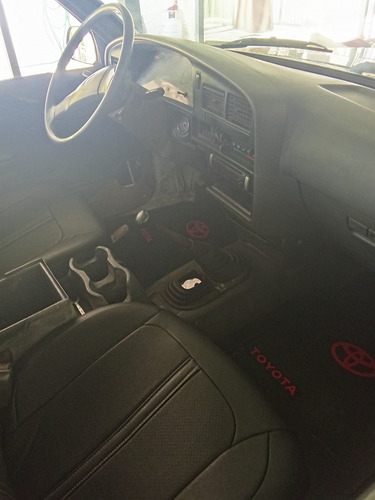 Toyota Hilux 4x4