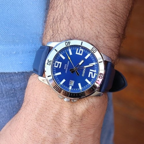 Relógio Casio Masculino Prata Couro Azul Mtp-vd01l-2bvudf