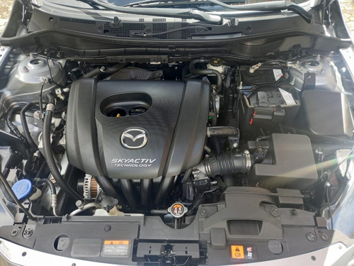 Imagen 12 de 14 de Mazda 2 Sedan Gt Lx At